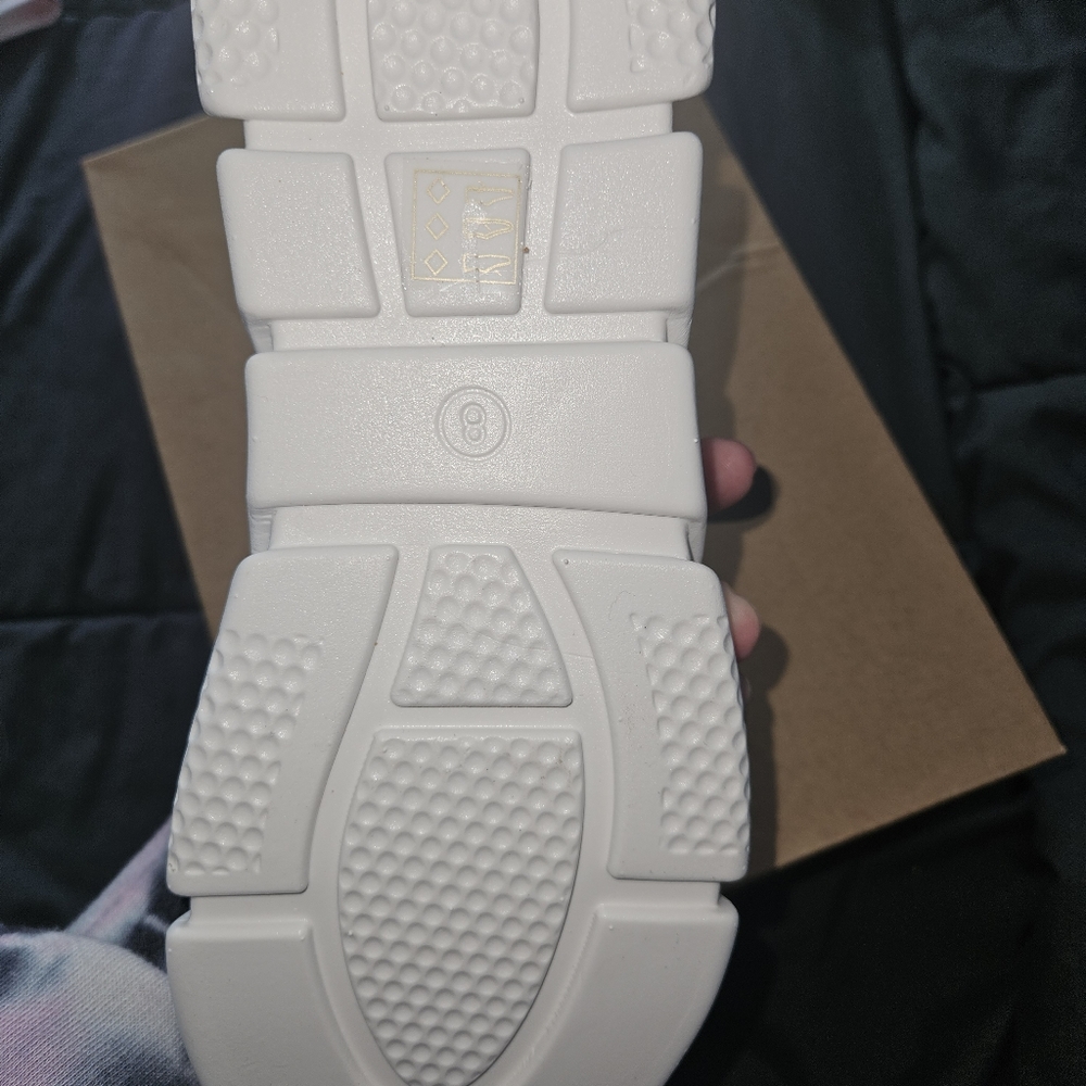 Sandals - Picture 2 of 4